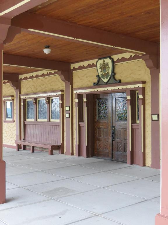 Prince Of Wales Hotel Waterton Park Exteriör bild