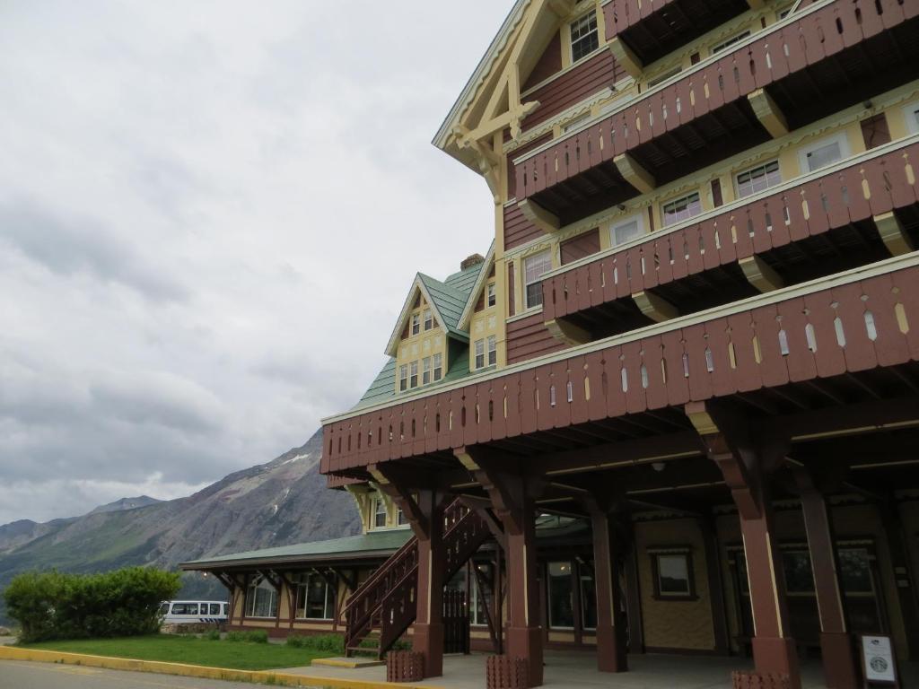 Prince Of Wales Hotel Waterton Park Exteriör bild