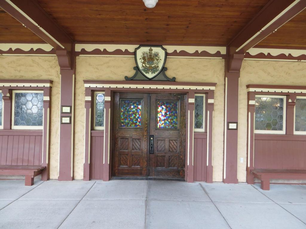Prince Of Wales Hotel Waterton Park Exteriör bild