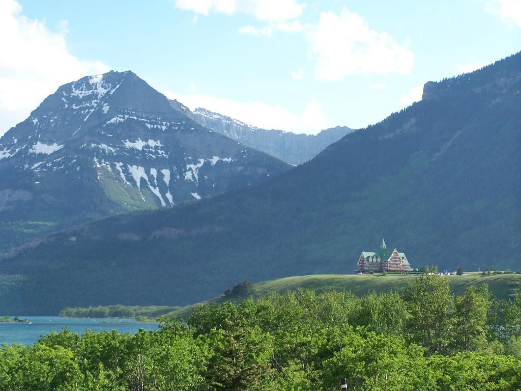 Prince Of Wales Hotel Waterton Park Exteriör bild